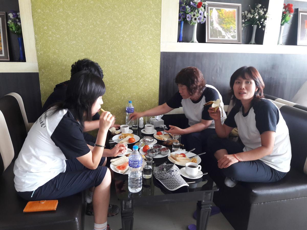 Asian Hotel Butwāl 외부 사진